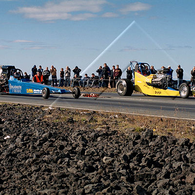 365 bílar kvartmíla 08