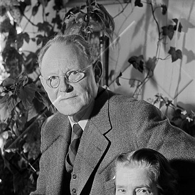 HEF 001 017 4-6.jpg
