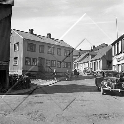 LOG 001 1-1.jpg