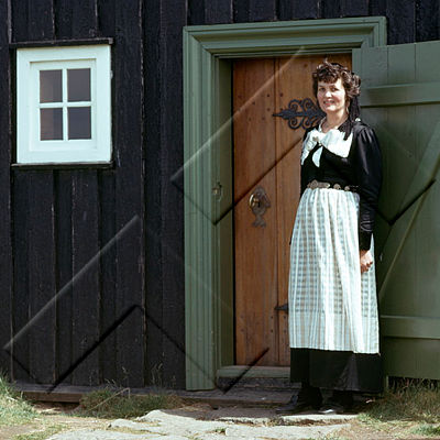 IHB 001 126 1-4.jpg