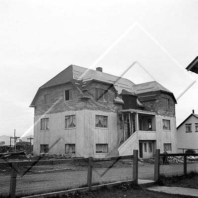 2021 2 013 4-2.jpg