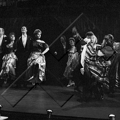 365 óperur Sardasfurstynjan 11