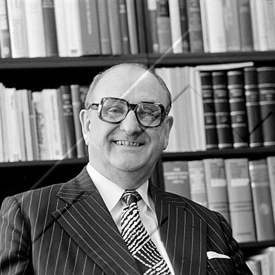 365 Pétur J. Thorsteinsson 02