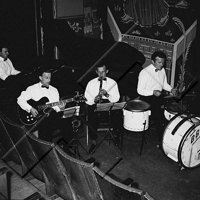 ÓLÁ 007 128 2-2