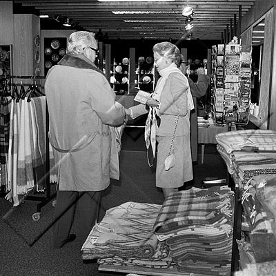 365 Grace Kelly 12
