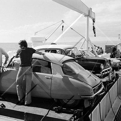 ÓSS 006 063 1-4.jpg