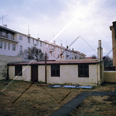 2017 37 197 4-4